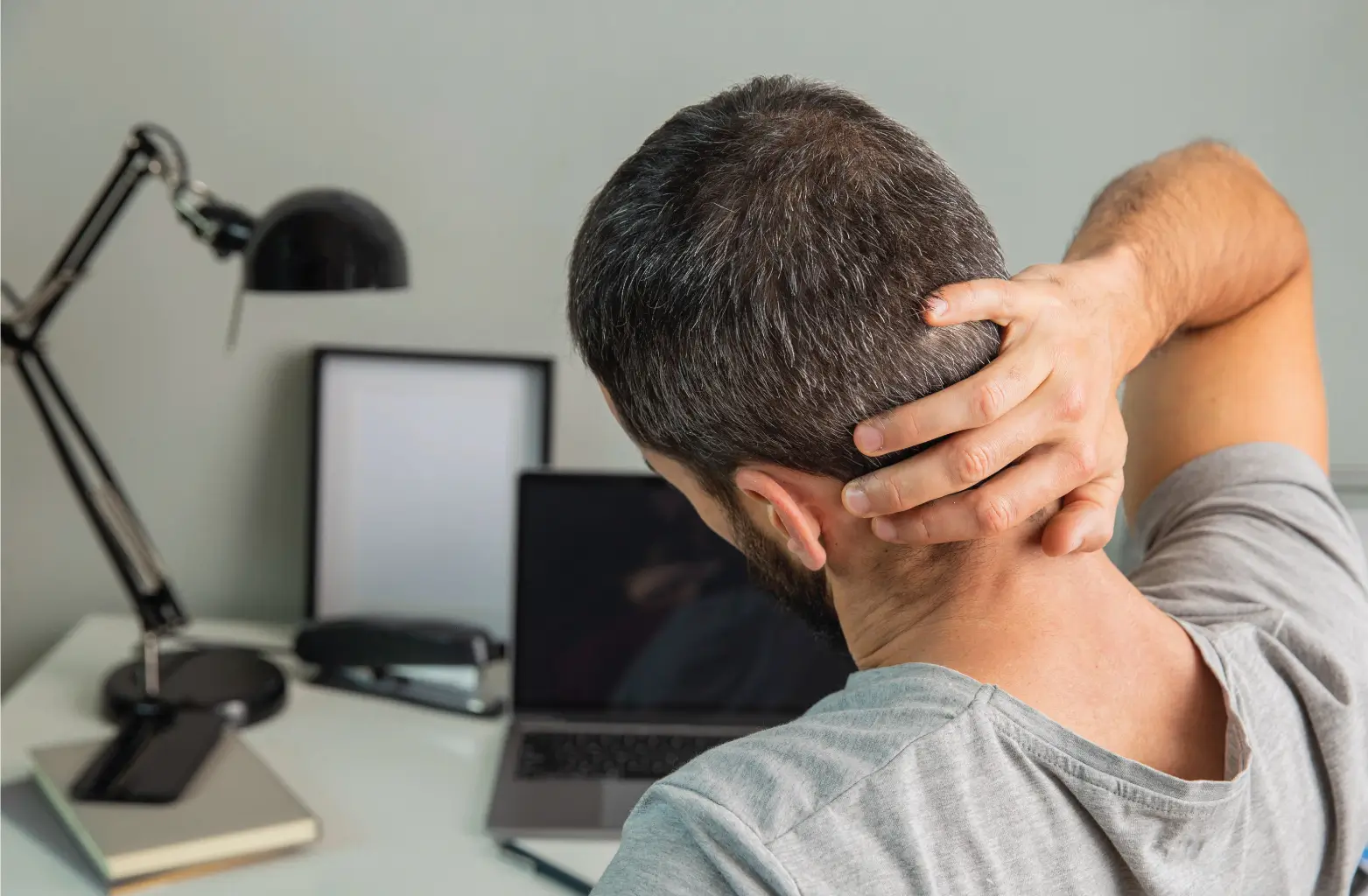 Trajtim fizioterapie për dhimbje të qafës në Prishtinë